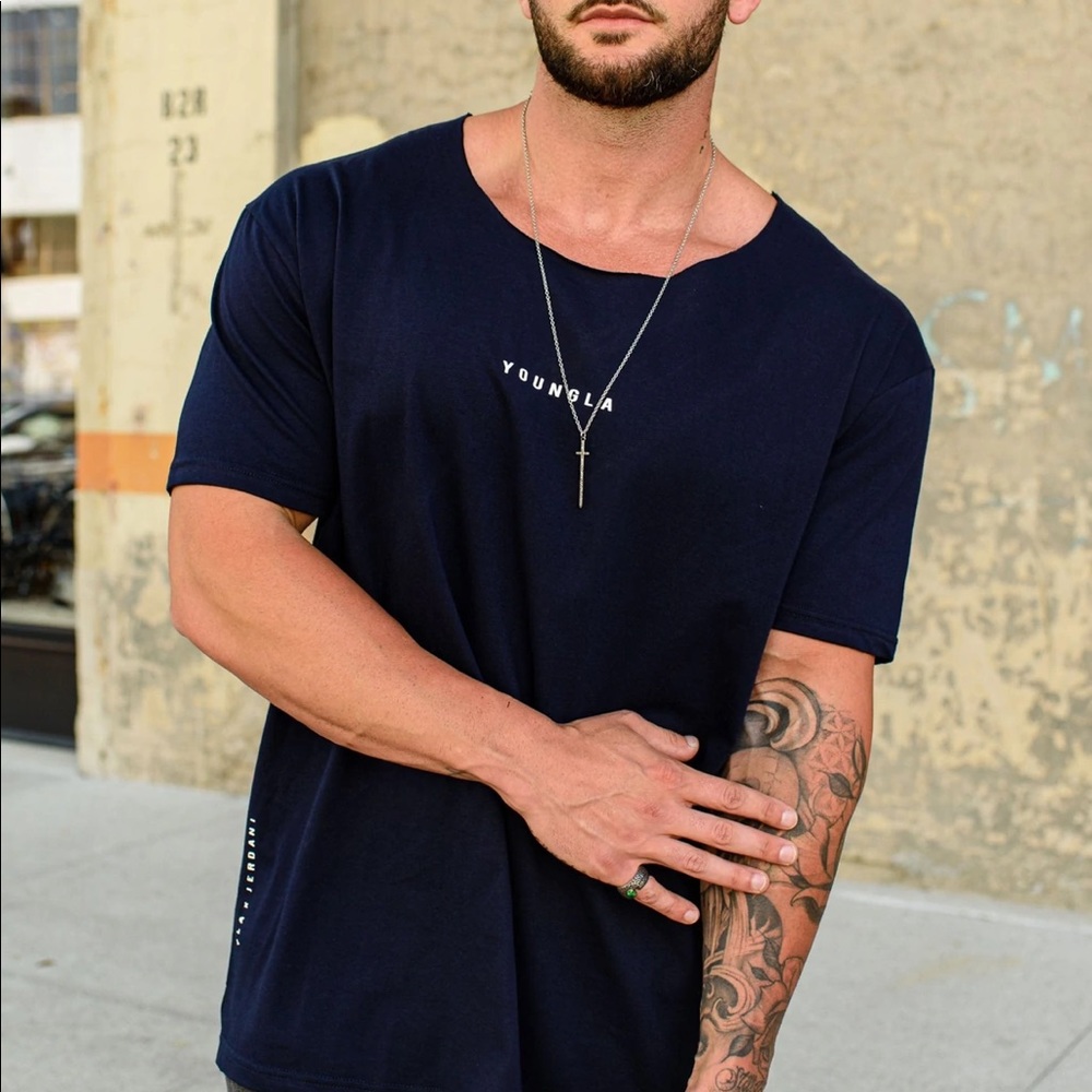 Young LA 447 WIDE NECK RAW CUT TEE brand new
with tickets